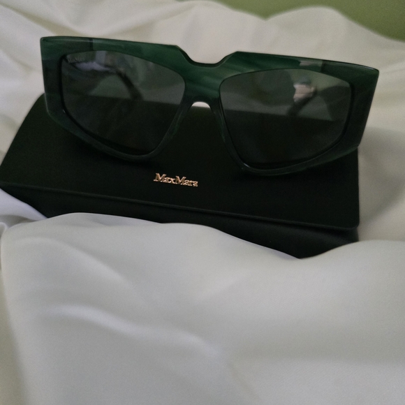 MaxMara Geometric Angular Emerald Green Designer Sunglasses NEW With case - Picture 2 of 9